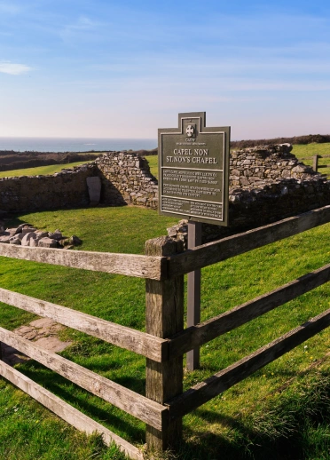 Ruinas de la Capilla de San Non, Pembrokeshire