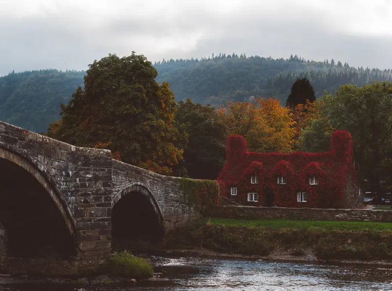 Tu-Hwnt-I'r Bont Tearooms, Llanrwst during autumn