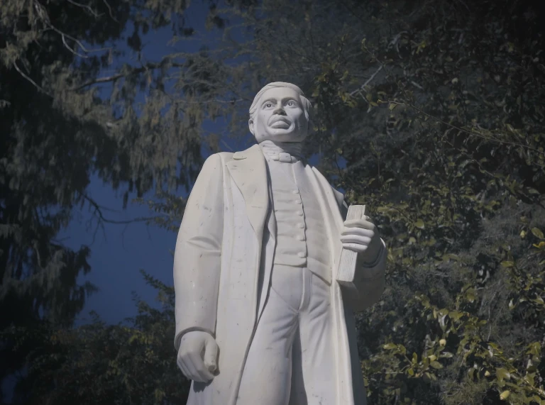 A statue of Welsh man Thomas Jones