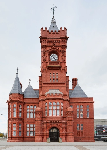 Extérieur de l'avant du bâtiment Pierhead dans la baie de Cardiff