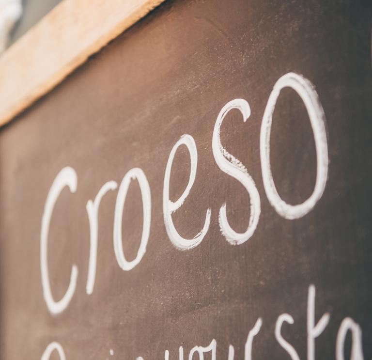 Croeso 'welcome'  written on a chalkboard
