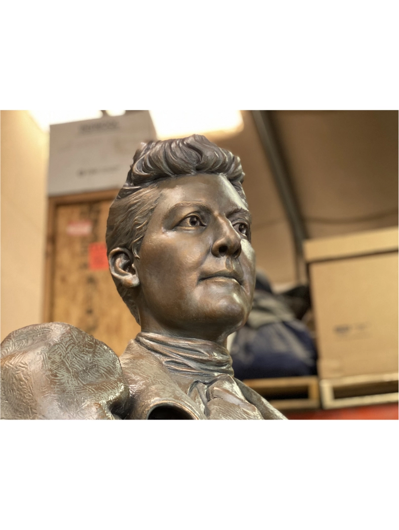 マーサ・ヒューズ・キャノンの青銅像